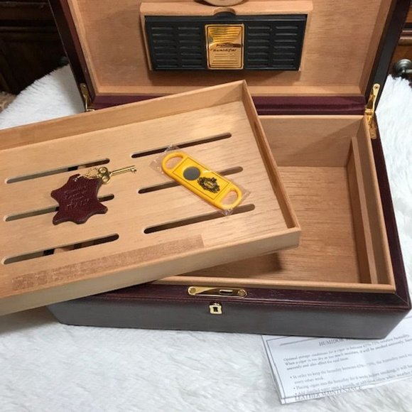 Genuine Italian Leather Cedar Wood Prem. Humidifier Hygrometer Lock Key Humidor - Picture 3 of 16